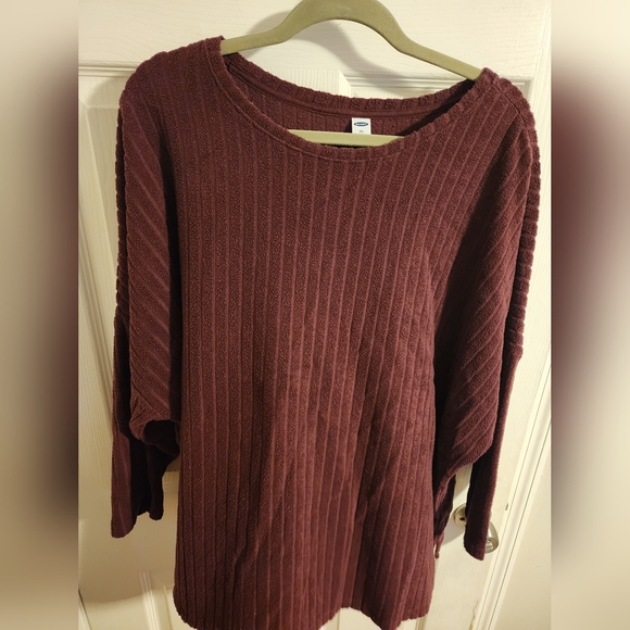 Old Navy Oversized Sweater - Picture 2 of 3